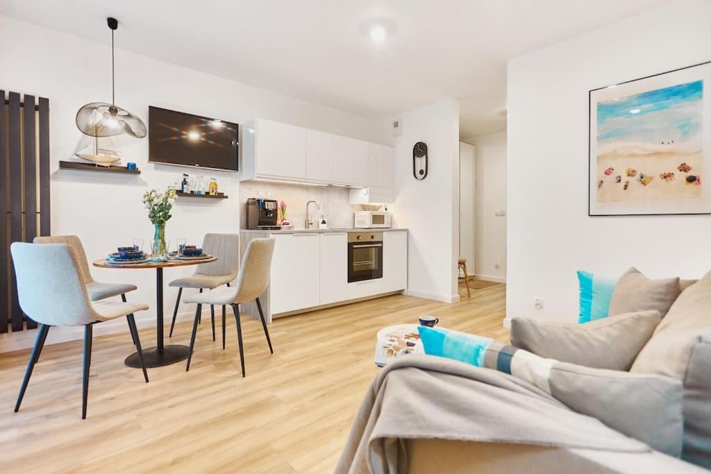 Golden Hour Apartments- Plac Slowianski 26 سفينويتشي المظهر الخارجي الصورة